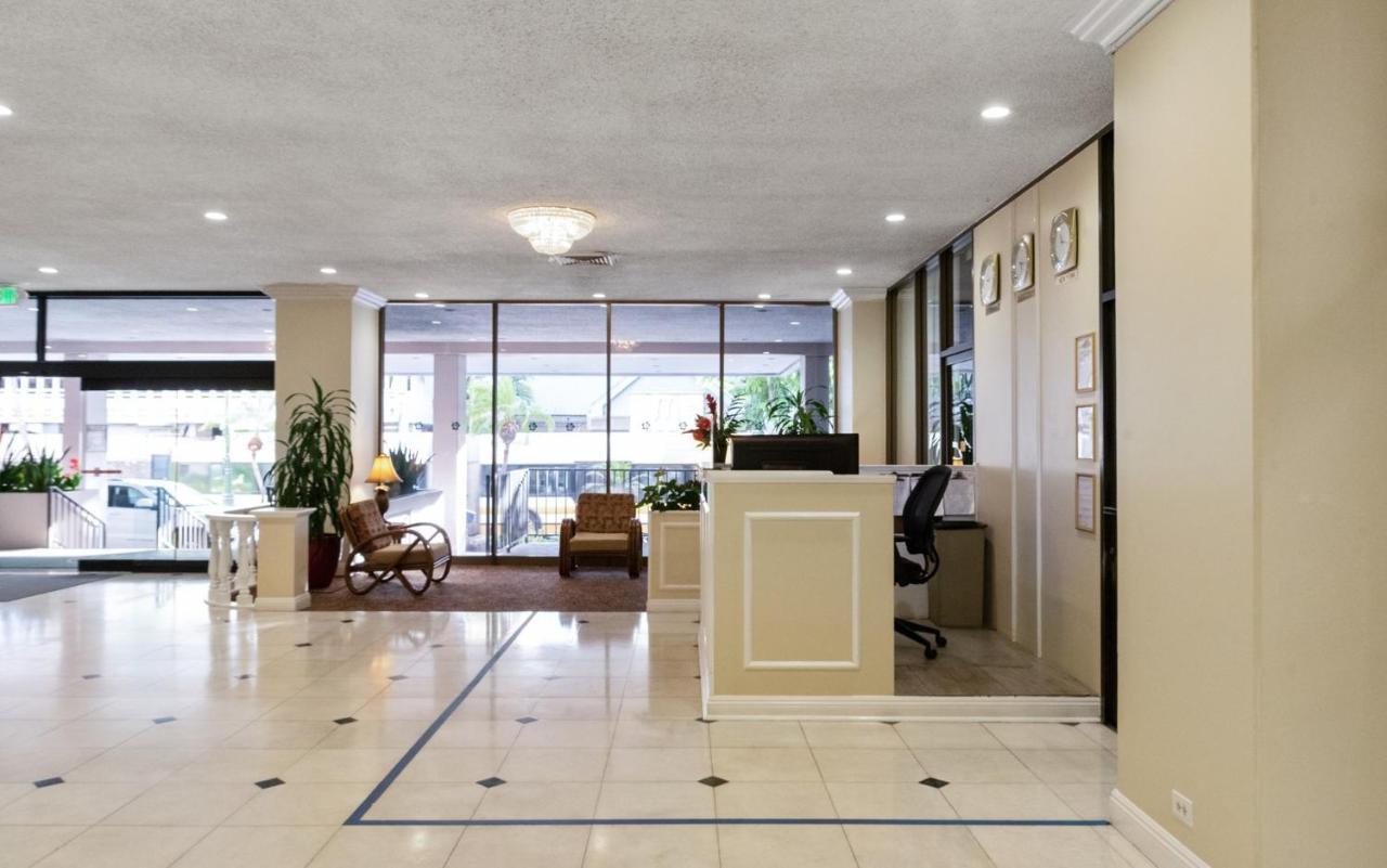 Private One Bedroom Condo, With Corporate Rental Car Savings Code Included, Free Onsite Parking Honolulu Buitenkant foto